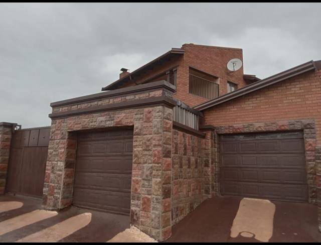 4 BEDROOM HOUSE FOR SALE IN HOSPITAL VIEW